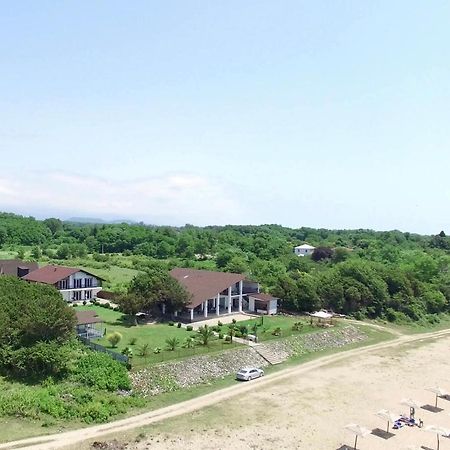 Injir Village Hotel Gudauta Ngoại thất bức ảnh