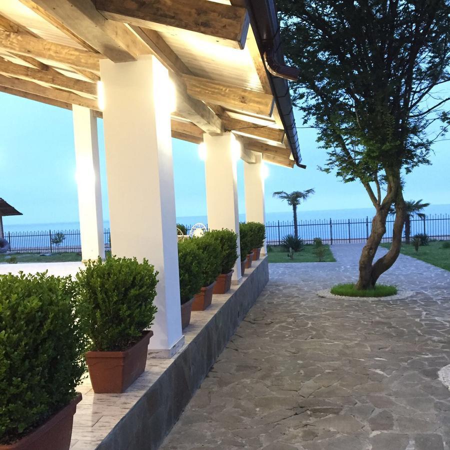 Injir Village Hotel Gudauta Ngoại thất bức ảnh
