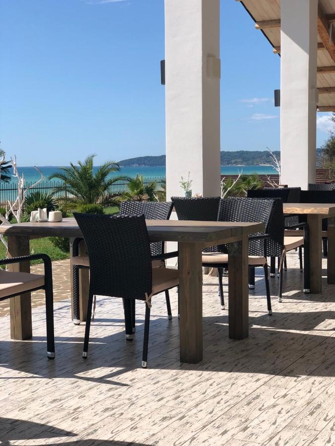 Injir Village Hotel Gudauta Ngoại thất bức ảnh