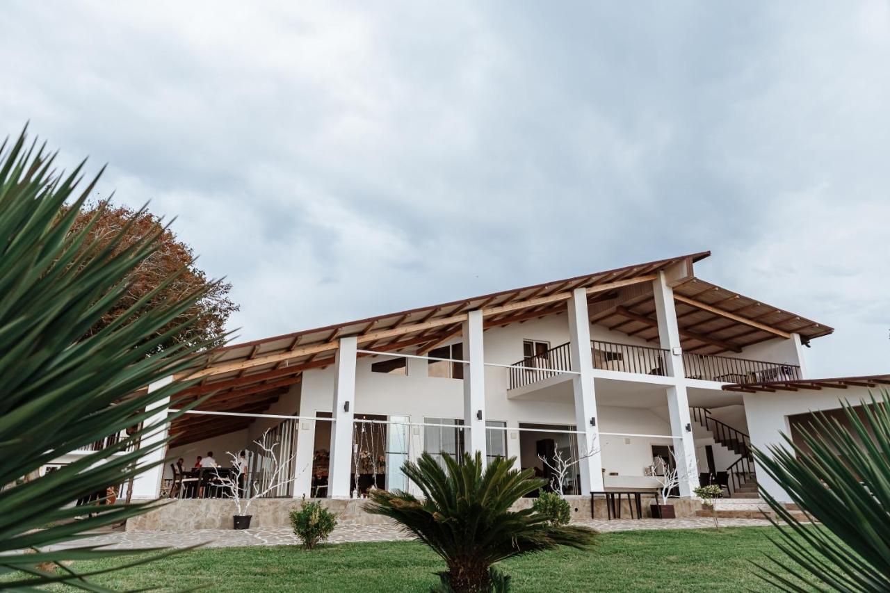 Injir Village Hotel Gudauta Ngoại thất bức ảnh